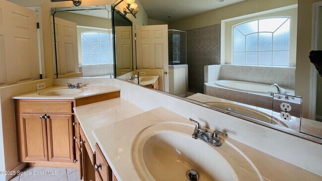 Building Photo - 5810 Eagle Way