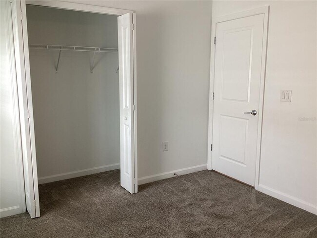 Building Photo - 260 Pershing St