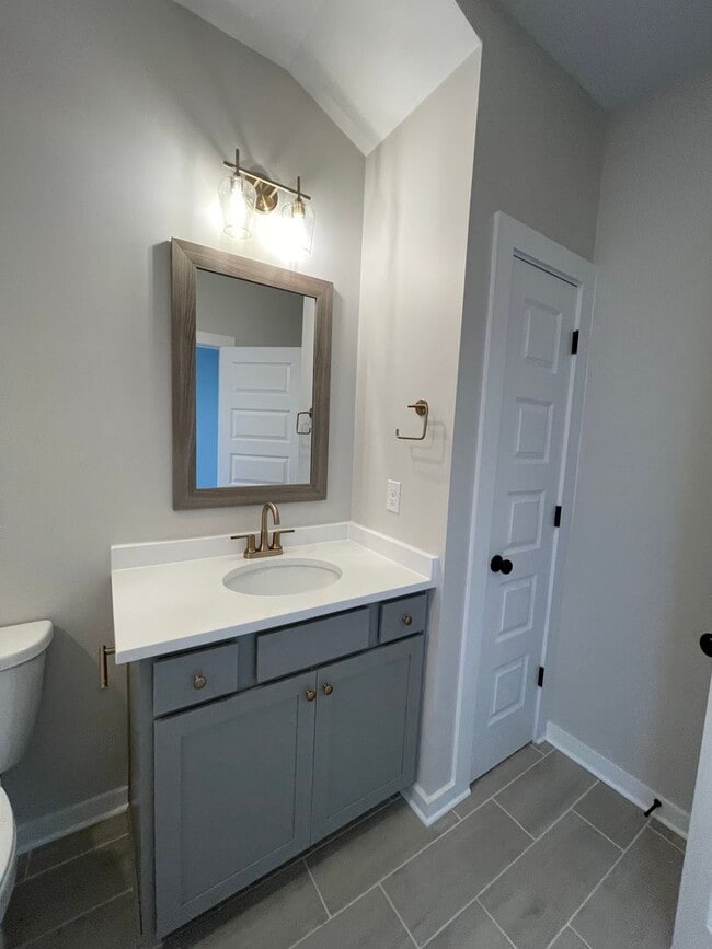 Building Photo - Discover the Charm of Hwy 150 living in Everlee