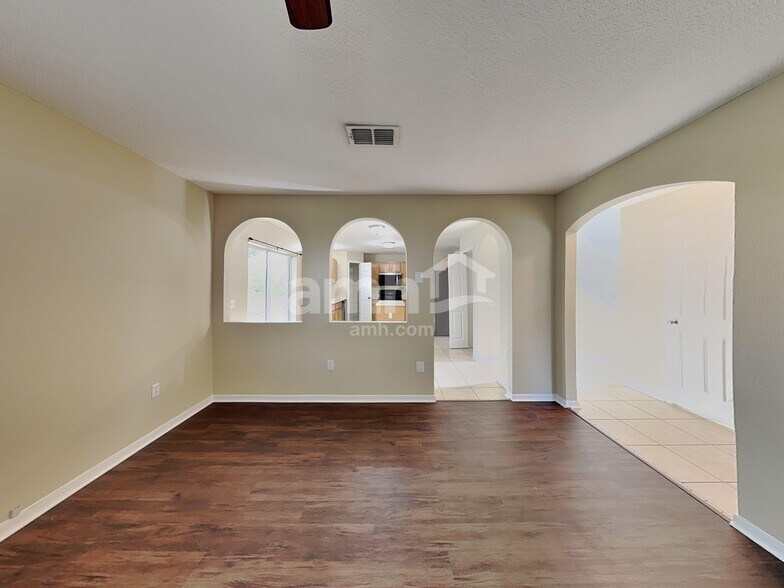 Building Photo - 1605 Pickard Cir