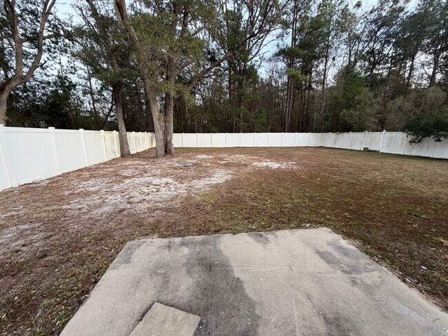 Building Photo - FOR RENT