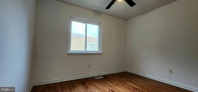 Building Photo - 7902 San Leandro Pl