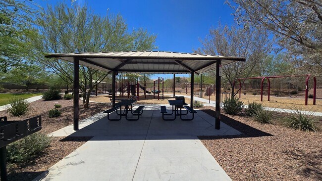 Building Photo - Beautiful and Spacious Cortana at Desert Oasis Home!! Community Pool!