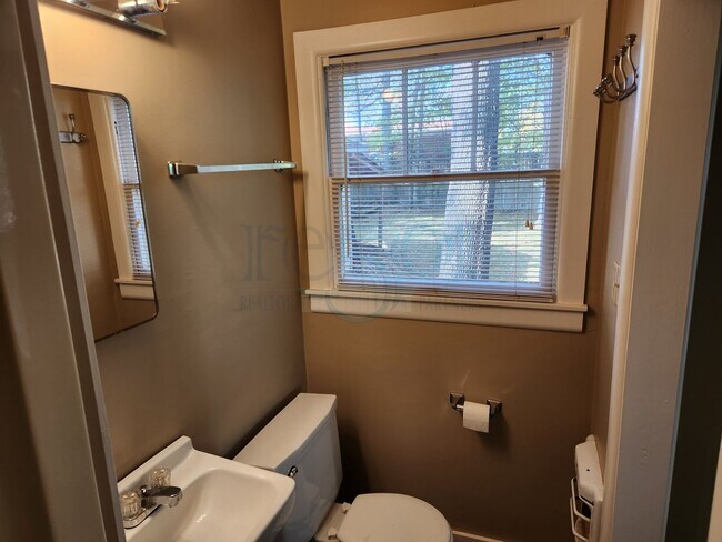 Building Photo - Forest Park School District!