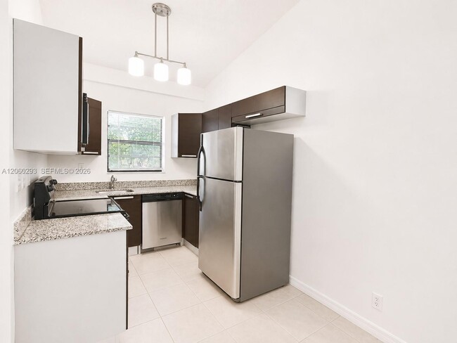 Building Photo - 11219 Royal Palm Blvd