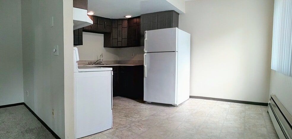 Kitchen - 414 10th Ave S