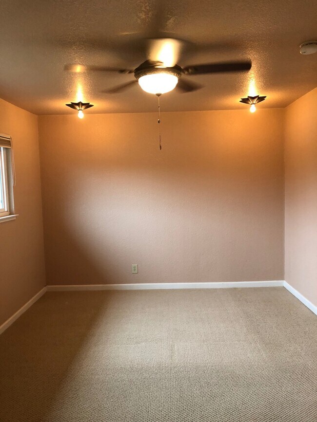 Building Photo - Nice Updated Home for Rent
