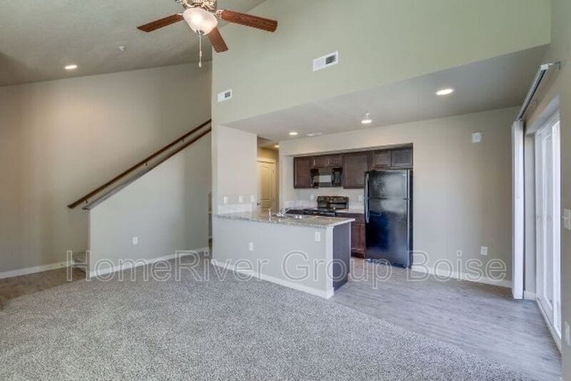 Building Photo - 4790 N Morninggale Dr