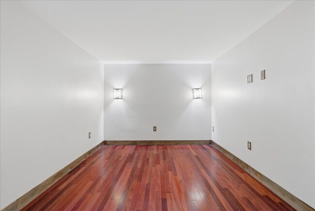 Building Photo - Contemporary 1BR / 1BA Condo in Reston – Utilities Included!