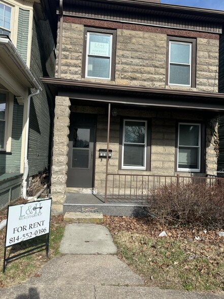 Primary Photo - 1612 20th Ave
