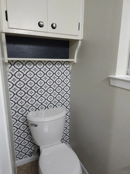 Building Photo - 3008 Tipps Dr