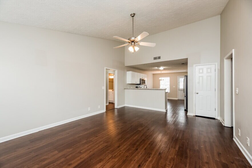 Building Photo - 1515 Clifdon Ct