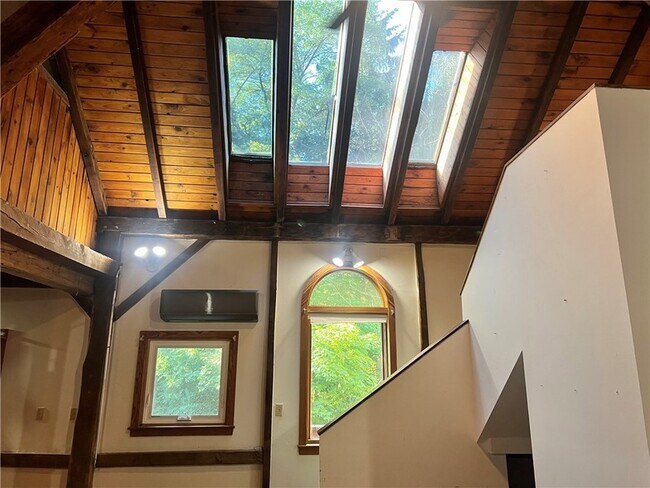 Building Photo - 480 Lansingville Rd