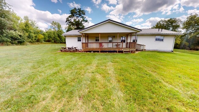 Building Photo - 3 bed/2 bath in country- Plymouth Schools