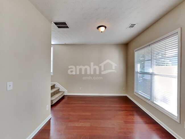 Building Photo - 317 Azalea Loop