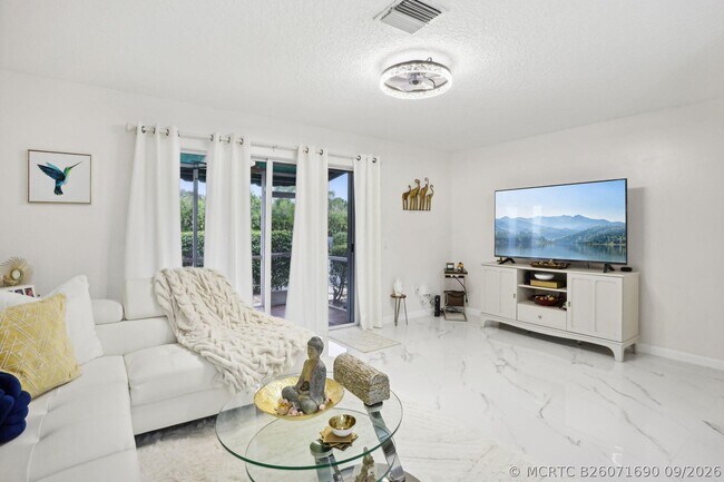 Building Photo - 368 Waterside Dr