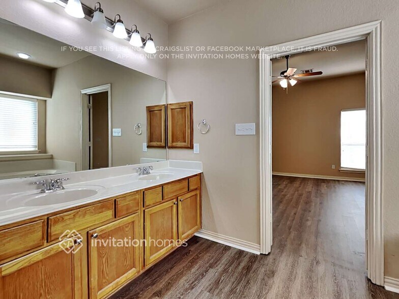 Building Photo - 1637 Salado Tr