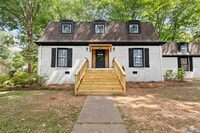 Building Photo - 4033 Lucerne Dr SE