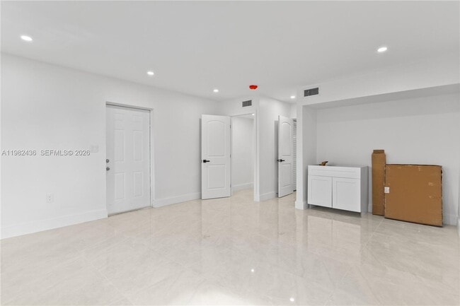 Building Photo - 15920 NW 17th Ct