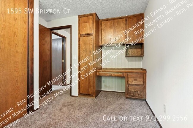 Building Photo - 1595 SW Brixton Ct
