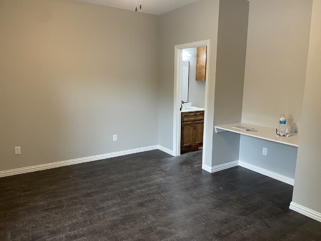 Building Photo - 3 bedroom 3 bath NEW CONSTRUCTION close to...