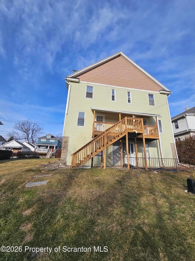 Building Photo - 1044 John Ave