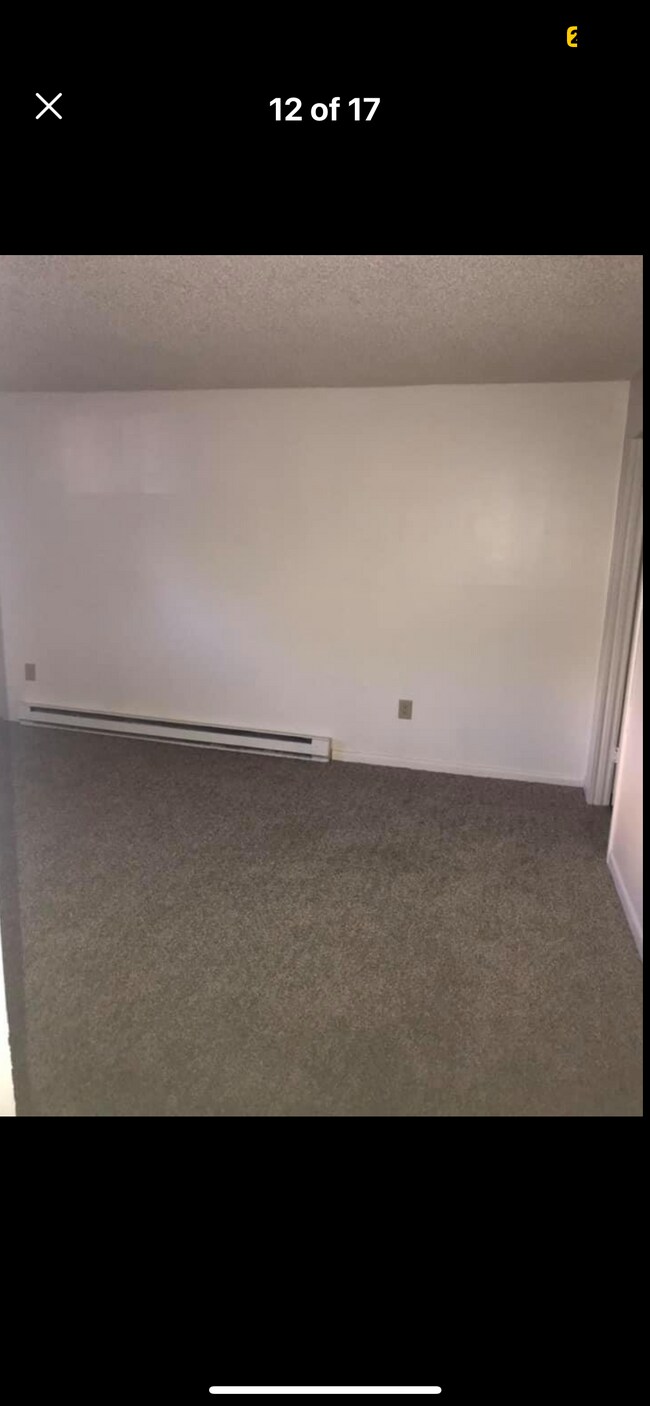 Building Photo - 400 Glendale Rd