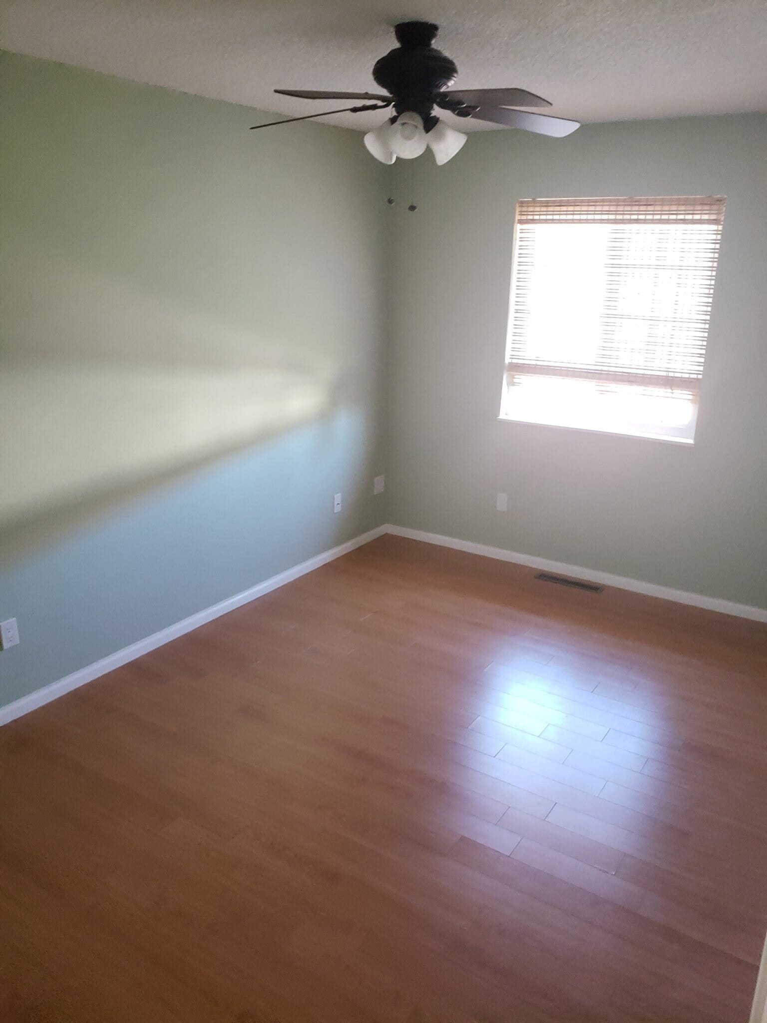 Building Photo - 1219 Willow Bend Cir