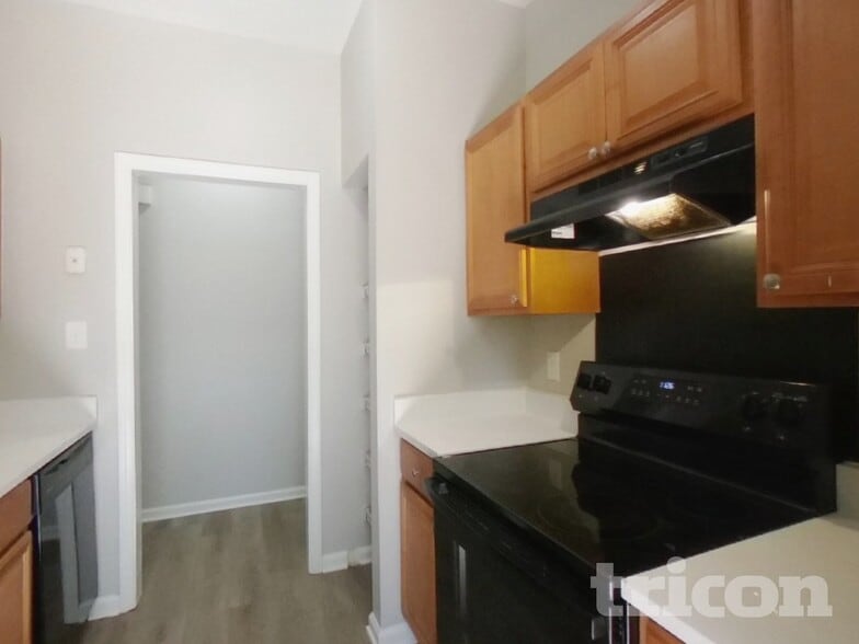 Building Photo - 8608 Quarry Rd