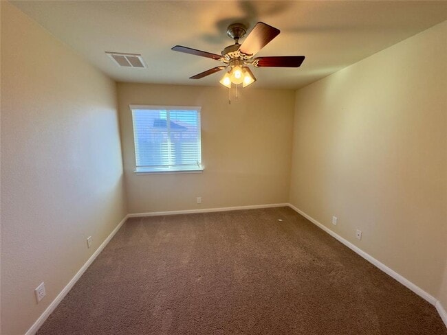 Building Photo - 315 Wildcat Dr