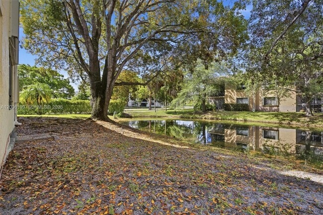 Building Photo - 183 Lakeview Dr