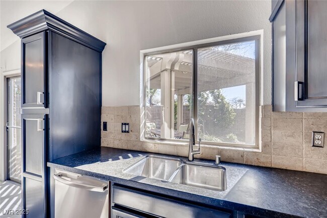 Building Photo - 2564 Spruce Creek Dr