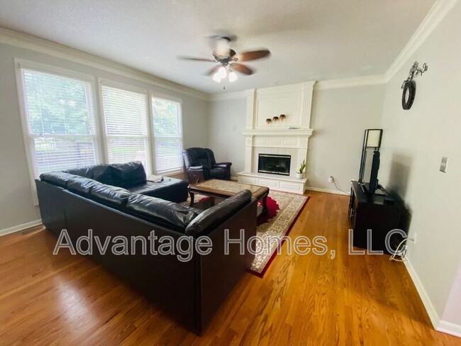 Building Photo - 14117 Parkhill Ln