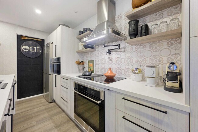 Building Photo - 1605 S US Hwy 1