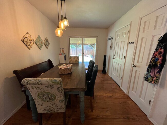 Building Photo - Adorable Home in West Fort Collins