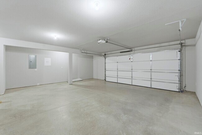 Building Photo - 1609 Anconia Cv