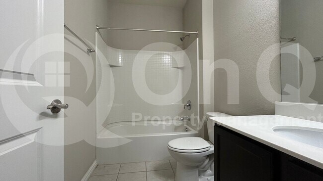 Building Photo - 2221 Candler Club Way