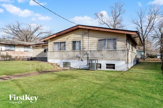 Building Photo - 10201 Pannell Dr