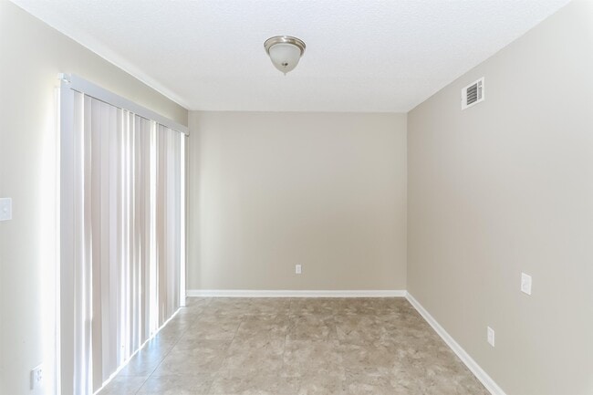 Building Photo - 4344 Castle Heights Dr
