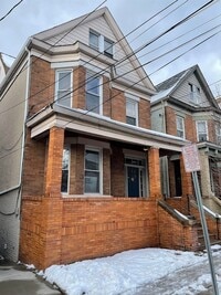 Building Photo - 55 Bonn Pl