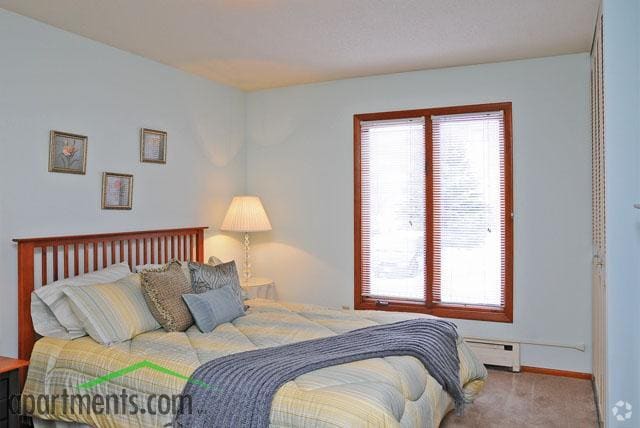 Bedroom - Cedar Commons