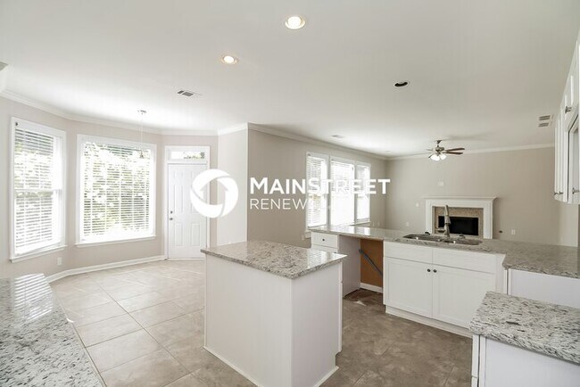 Building Photo - 4 Bedroom Pet-Friendly Home in Ellenwood, ...