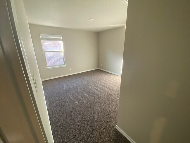 Building Photo - 7326 Tristan Dr