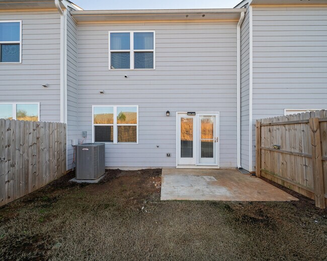 Building Photo - 113 Swindon Dr