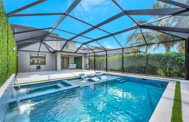 Building Photo - 7265 Wilton Dr N