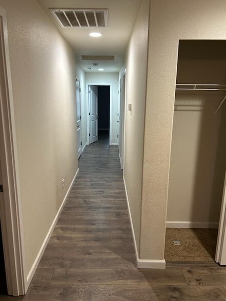 Hallway to 2nd bedroom - 280 Forest Ln