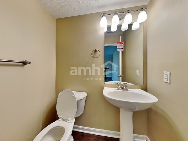 Building Photo - 8736 Gingerwood Ct