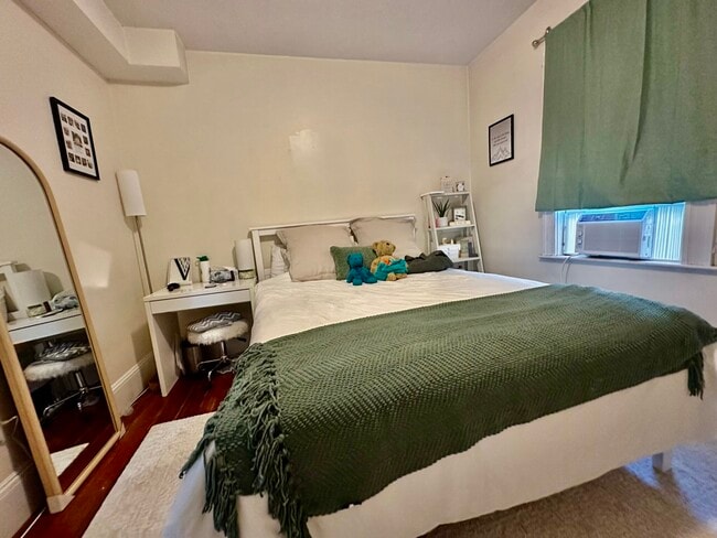 Building Photo - 12-14 Marcella St. Unit 2A