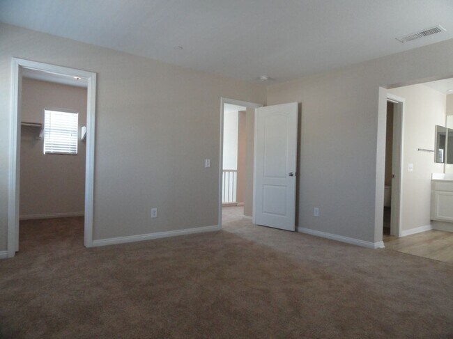 Building Photo - 4503 Bella Ct