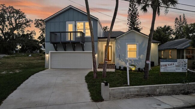 Building Photo - 207 Athens St